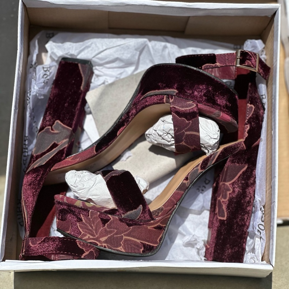 High Heels - Picture 2 of 4
